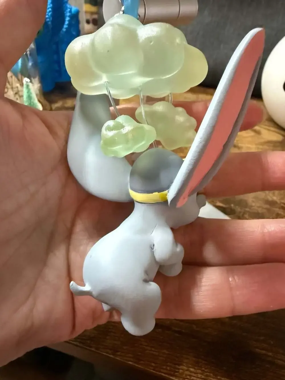 Disney Store Sketchbook Dumbo Flying in Clouds Ornament 2020 EUC